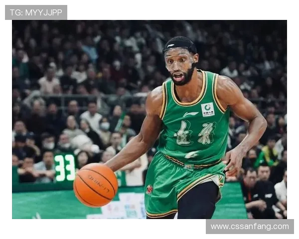 上海队国内球员今日正式恢复训练洛夫顿白边弗格预计初十归队备战新赛季